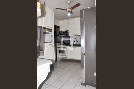 Apartamento à venda com 123m², 3 quartos e 3 vagas Apartamento à venda com 123m², 3 quartos e 3 vagasCozinha