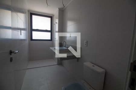 Apartamento à venda com 227m², 4 quartos e 4 vagasBanheiro da Suíte 1