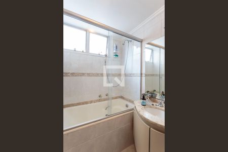 Apartamento à venda com 72m², 2 quartos e 1 vagaBanheiro da Suíte