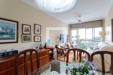 Apartamento à venda com 72m², 2 quartos e 1 vagaSala