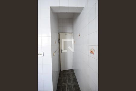 Apartamento para alugar com 64m², 2 quartos e sem vaga Apartamento para alugar com 64m², 2 quartos e sem vagaCozinha (entrada de serviço)
