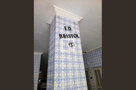 Apartamento para alugar com 64m², 2 quartos e sem vaga Apartamento para alugar com 64m², 2 quartos e sem vagaHall de entrada