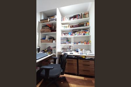 Apartamento à venda com 140m², 3 quartos e 2 vagasEscritório