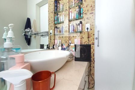 Apartamento à venda com 140m², 3 quartos e 2 vagasBanheiro da Suíte