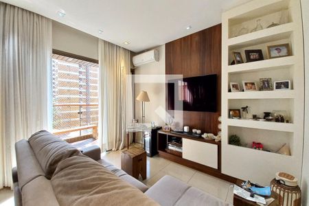 Sala de apartamento à venda com 3 quartos, 140m² em Cambuí, Campinas