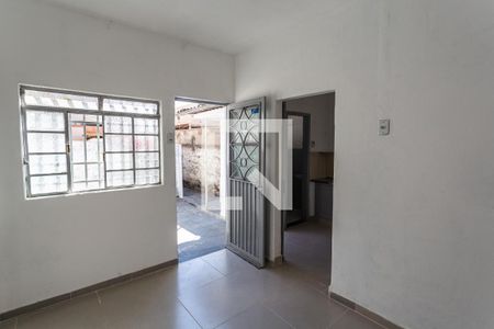 Sala  de casa para alugar com 1 quarto, 26m² em Pompéia, Belo Horizonte