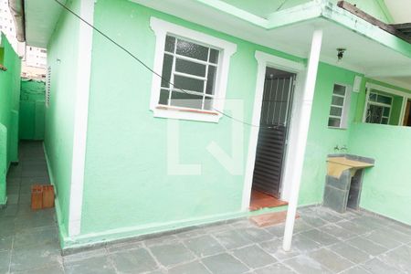 Casa para alugar com 50m², 1 quarto e 1 vaga Casa para alugar com 50m², 1 quarto e 1 vagaQuintal