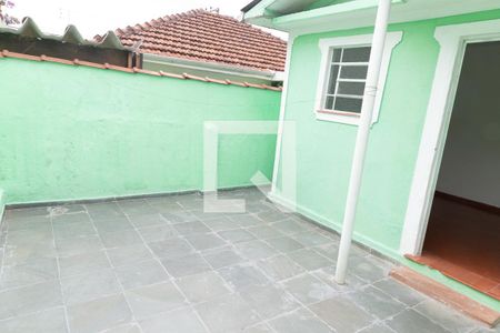 Casa para alugar com 50m², 1 quarto e 1 vaga Casa para alugar com 50m², 1 quarto e 1 vagaQuintal