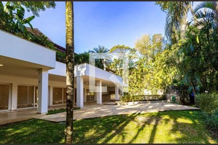 Casa de condomínio à venda com 641m², 4 quartos e 6 vagas