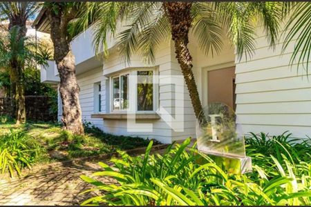 Casa de condomínio à venda com 641m², 4 quartos e 6 vagas