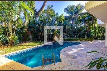 Casa de condomínio à venda com 641m², 4 quartos e 6 vagas