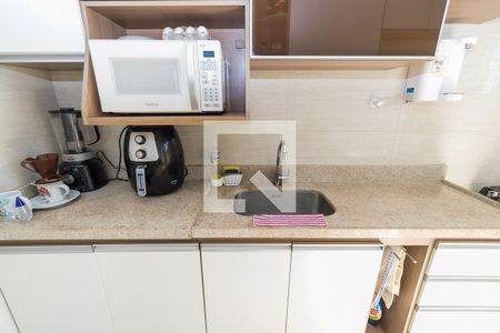 Casa à venda com 180m², 5 quartos e 5 vagas Casa à venda com 180m², 5 quartos e 5 vagasCasa fundos - Cozinha