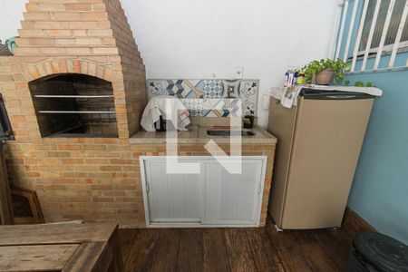 Casa à venda com 180m², 5 quartos e 5 vagas Casa à venda com 180m², 5 quartos e 5 vagasVaranda gourmet