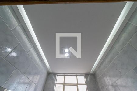 Casa à venda com 180m², 5 quartos e 5 vagas Casa à venda com 180m², 5 quartos e 5 vagasCasa frente - Lavabo