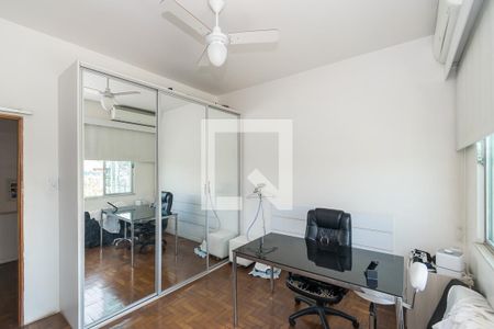 Casa à venda com 180m², 5 quartos e 5 vagas Casa à venda com 180m², 5 quartos e 5 vagasCasa frente - Quarto 1