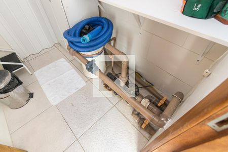 Casa à venda com 180m², 5 quartos e 5 vagas Casa à venda com 180m², 5 quartos e 5 vagasMaquinário da Piscina