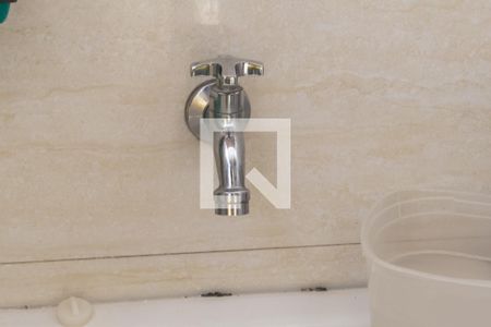 Casa à venda com 180m², 5 quartos e 5 vagas Casa à venda com 180m², 5 quartos e 5 vagasCasa fundos - Área de serviço