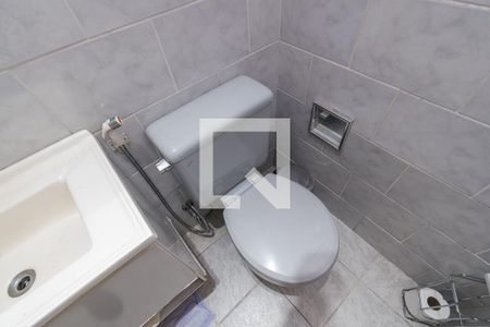 Casa à venda com 180m², 5 quartos e 5 vagas Casa à venda com 180m², 5 quartos e 5 vagasCasa frente - Lavabo