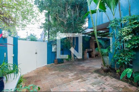 Casa à venda com 187m², 4 quartos e 2 vagas Casa à venda com 187m², 4 quartos e 2 vagasEntrada