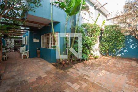 Casa à venda com 187m², 4 quartos e 2 vagas Casa à venda com 187m², 4 quartos e 2 vagasEntrada