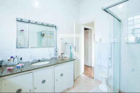 Casa à venda com 187m², 4 quartos e 2 vagas Casa à venda com 187m², 4 quartos e 2 vagasBanheiro