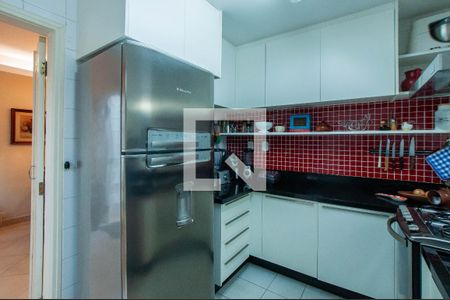 Casa à venda com 187m², 4 quartos e 2 vagas Casa à venda com 187m², 4 quartos e 2 vagasCozinha