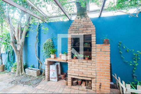 Casa à venda com 187m², 4 quartos e 2 vagas Casa à venda com 187m², 4 quartos e 2 vagasChurrasqueira