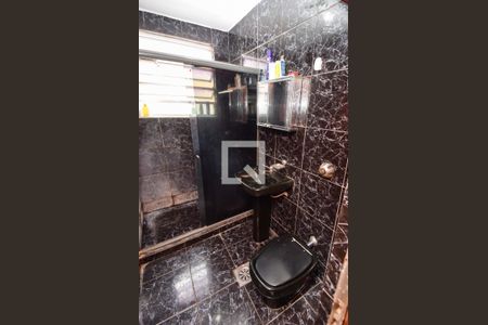 Casa à venda com 65m², 3 quartos e sem vagaBanheiro