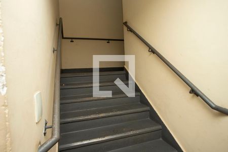 Apartamento à venda com 53m², 2 quartos e 1 vagaEscada do prédi 