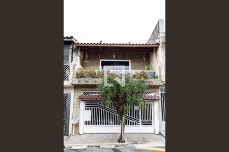 Casa à venda com 187m², 5 quartos e 2 vagas Casa à venda com 187m², 5 quartos e 2 vagasFachada