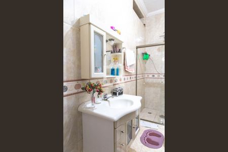 Casa à venda com 187m², 5 quartos e 2 vagas Casa à venda com 187m², 5 quartos e 2 vagasBanheiro da suíte