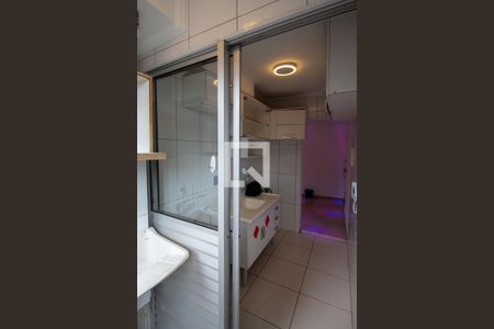 Apartamento à venda com 58m², 2 quartos e 1 vagaÁrea de Serviço