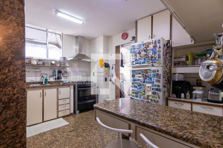 Apartamento à venda com 135m², 3 quartos e 1 vaga Apartamento à venda com 135m², 3 quartos e 1 vagaCozinha