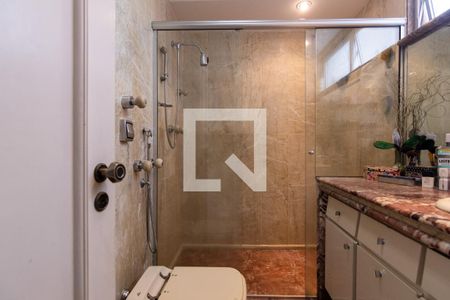 Apartamento à venda com 135m², 3 quartos e 1 vaga Apartamento à venda com 135m², 3 quartos e 1 vagaBanheiro Suíte