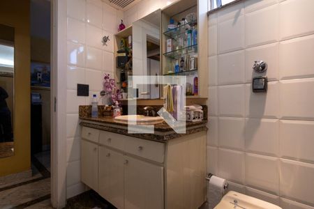 Apartamento à venda com 135m², 3 quartos e 1 vaga Apartamento à venda com 135m², 3 quartos e 1 vagaBanheiro Social