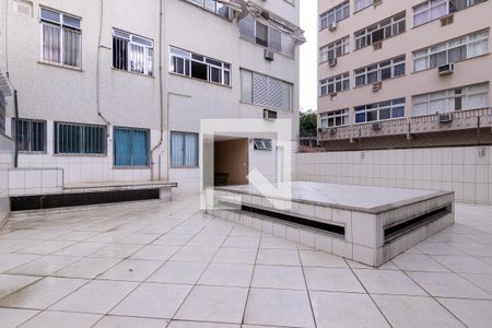 Apartamento à venda com 135m², 3 quartos e 1 vaga Apartamento à venda com 135m², 3 quartos e 1 vagaÁrea Comum - Playground