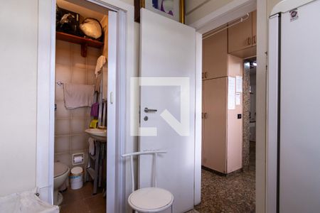 Apartamento à venda com 135m², 3 quartos e 1 vaga Apartamento à venda com 135m², 3 quartos e 1 vagaQuarto de Serviço