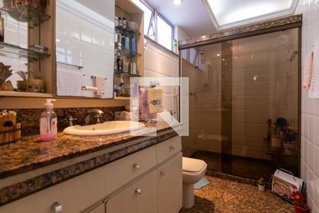 Apartamento à venda com 135m², 3 quartos e 1 vaga Apartamento à venda com 135m², 3 quartos e 1 vagaBanheiro Social