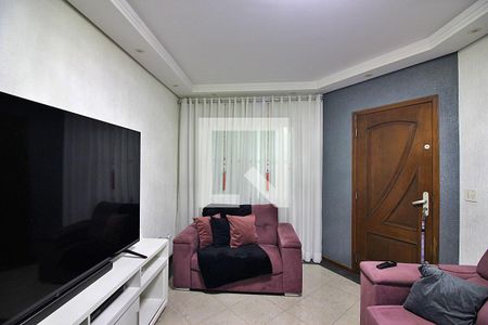 Casa à venda com 215m², 3 quartos e 2 vagasSala