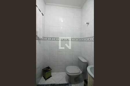 Casa à venda com 215m², 3 quartos e 2 vagasLavabo