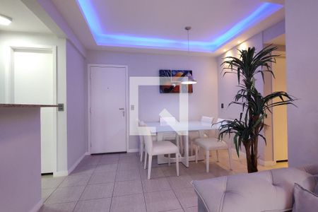 Apartamento para alugar com 78m², 2 quartos e 1 vagaSala