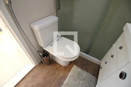 Apartamento à venda com 180m², 3 quartos e 2 vagasQuarto 3 - Banheiro da Suíte