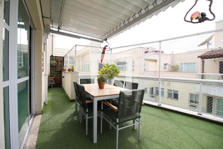 Apartamento à venda com 180m², 3 quartos e 2 vagasÁrea Externa