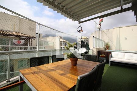 Apartamento à venda com 180m², 3 quartos e 2 vagasÁrea Externa