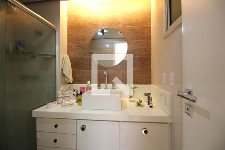 Apartamento à venda com 180m², 3 quartos e 2 vagasQuarto 3 - Banheiro da Suíte