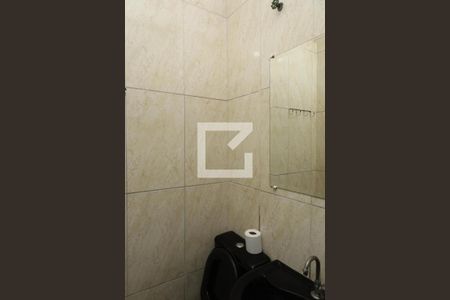 Casa para alugar com 47m², 2 quartos e sem vagaBanheiro