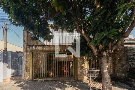 Casa à venda com 300m², 3 quartos e 4 vagasFachada 