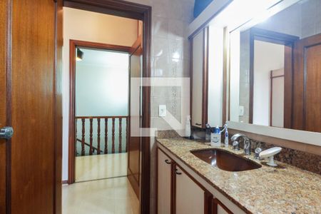 Casa à venda com 300m², 3 quartos e 4 vagasBanheiro Suíte 1