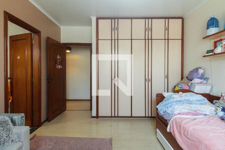 Casa à venda com 300m², 3 quartos e 4 vagasSuíte 2