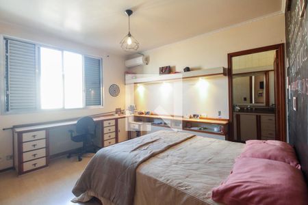 Casa à venda com 300m², 3 quartos e 4 vagasSuíte 3